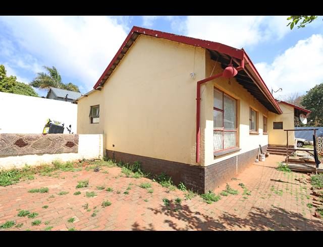 6 BEDROOM HOUSE FOR SALE IN WESTDENE